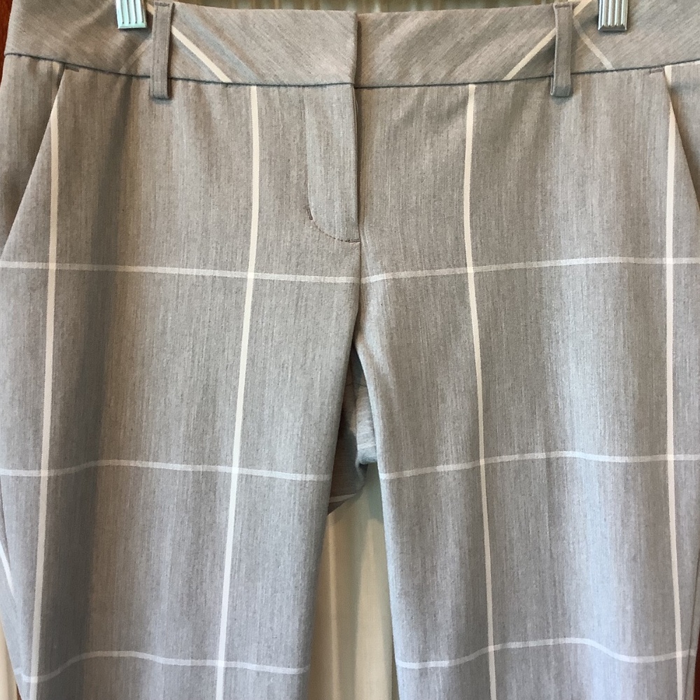 Express Columnist Woman’s Dress Pants Gray and White Plaid Size 6R - Picture 2 of 6